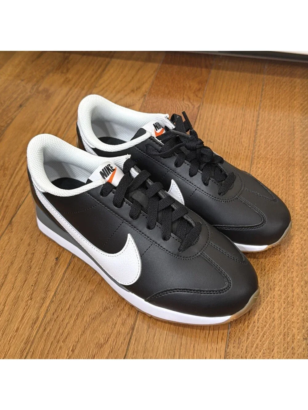 Size 7 US Womens Nike Pacific Leather Retro Black White Sneakers / 5.5 Men’s